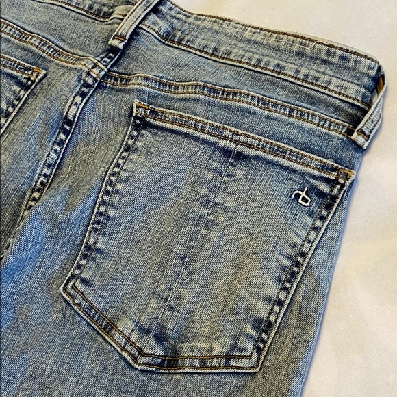rag & bone Denim - rag & bone Cate mid rise skinny fray hem Zip fly acid wash color Size 29 x 31”